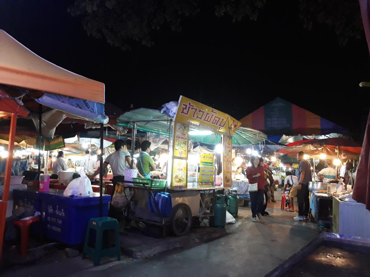 曼谷 乌尼克旅馆旅舍 外观 照片