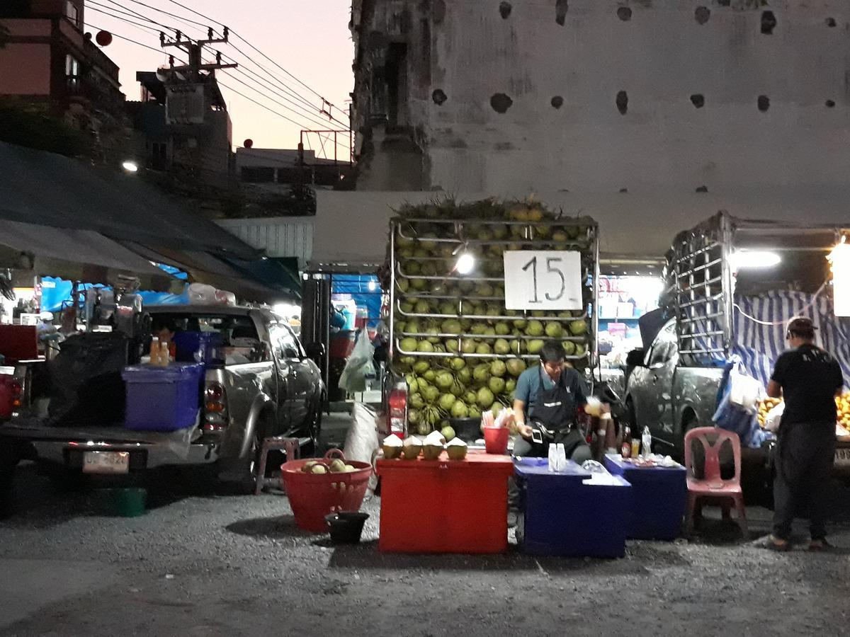 曼谷 乌尼克旅馆旅舍 外观 照片
