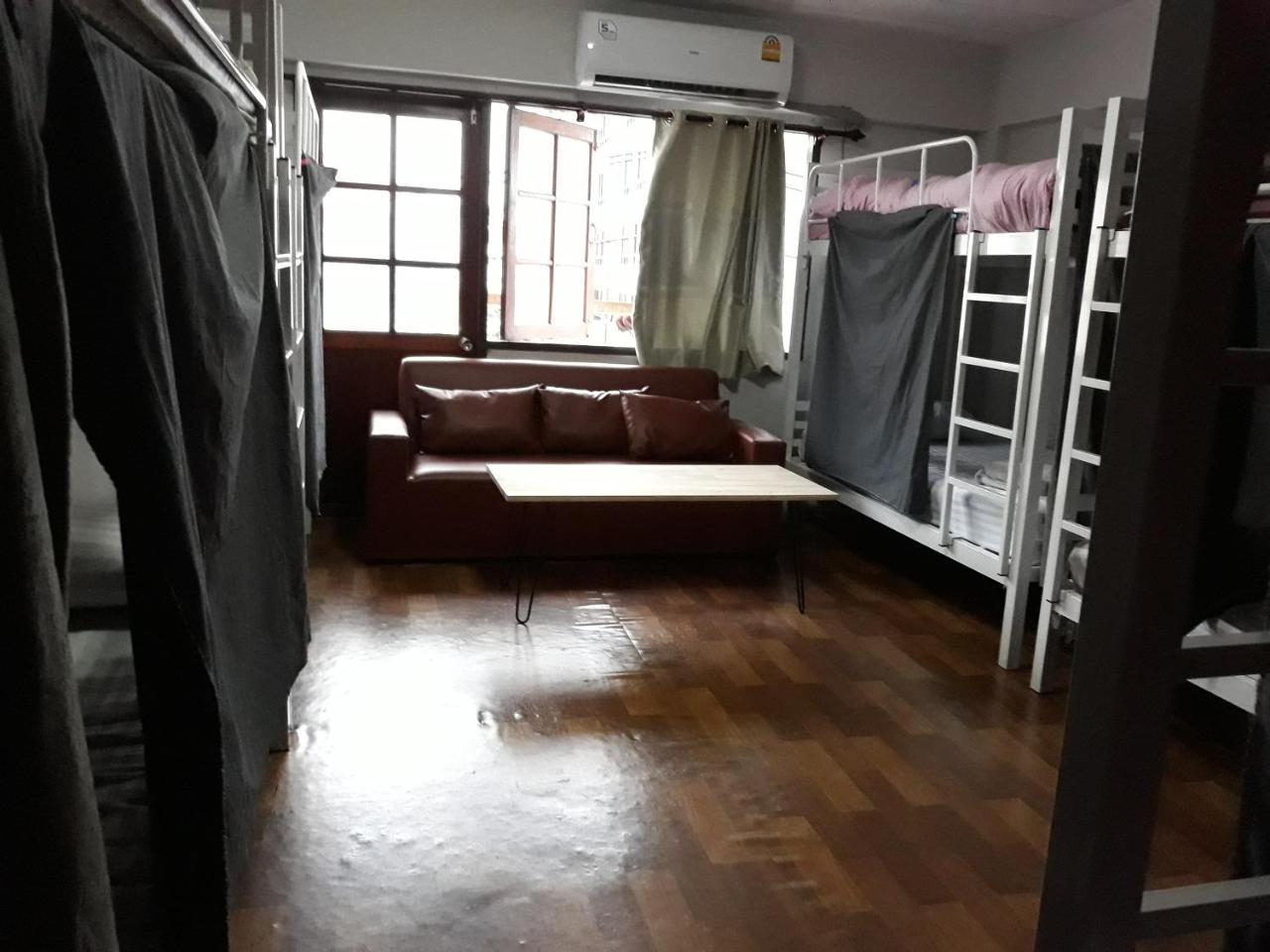 曼谷 乌尼克旅馆旅舍 外观 照片